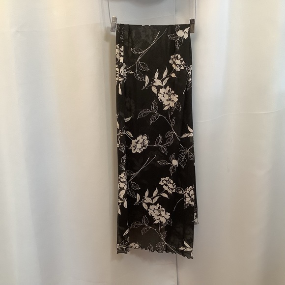 Marallis Collection Top Skirt Scarf Women’s Large Slinky Floral Black/White - Picture 5 of 12